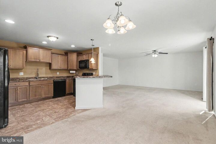 Property Photo:  186 Braeburn Way  PA 17078 