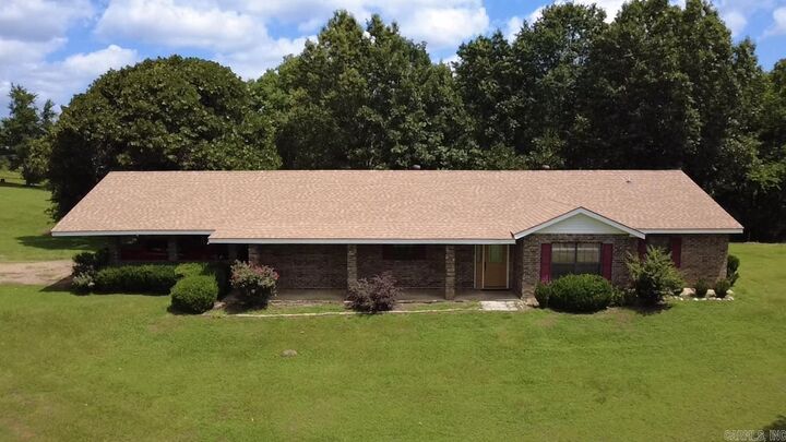 Property Photo: 106 Ashton Place AR 71832