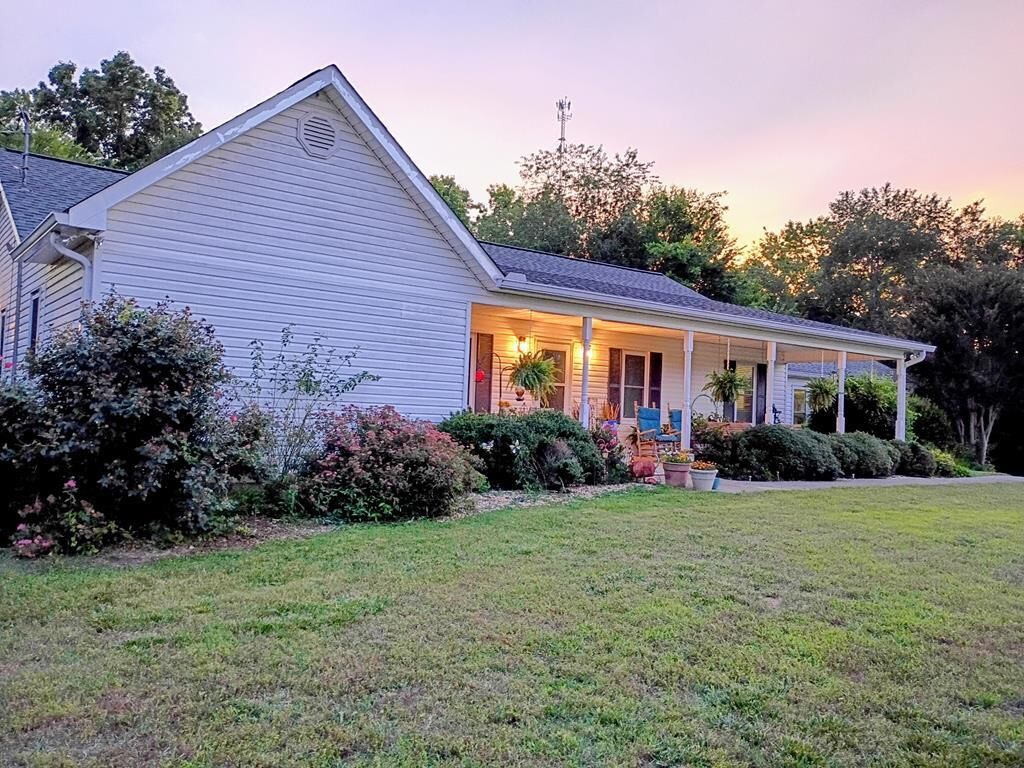 Property Photo: 303 Wilson Road GA 30705