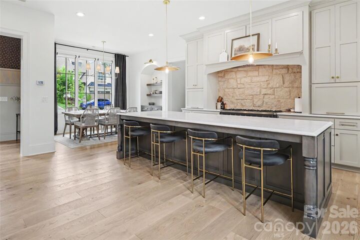 Property Photo: 3333 Anson Street NC 28209