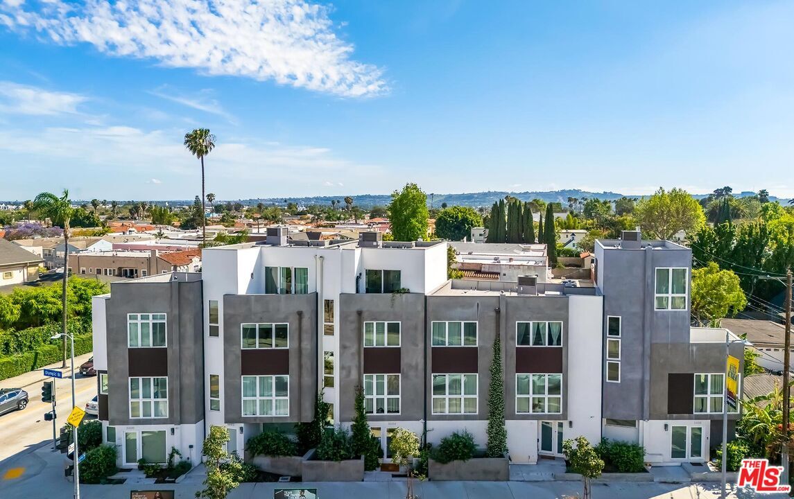 Property Photo: 5504 W Olympic Blvd CA 90036