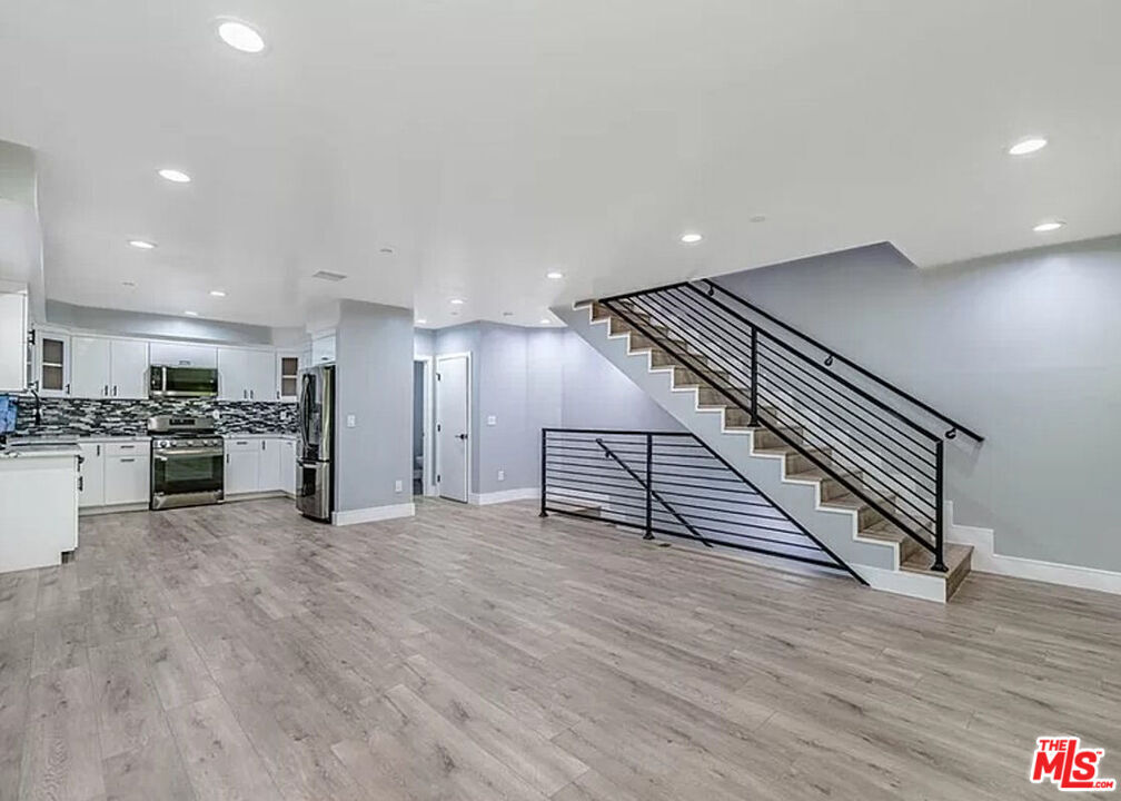 Property Photo: 1949 1/2 Vista Del Mar CA 90068