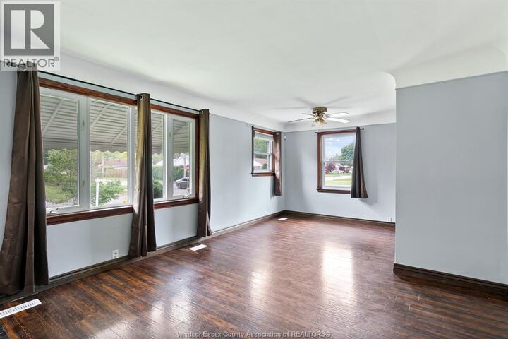 Property Photo: 3200 Longfellow Avenue Upper ON N9E 2L6