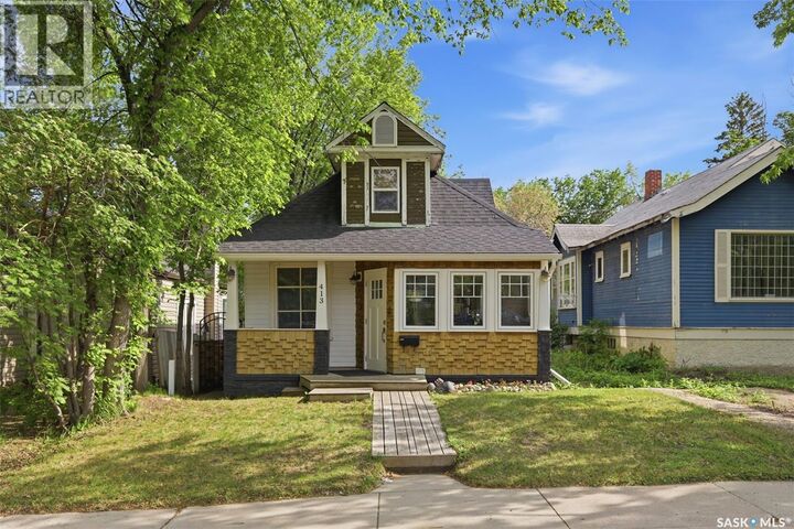 Property Photo: 413 26th Street W SK S7L 0J1