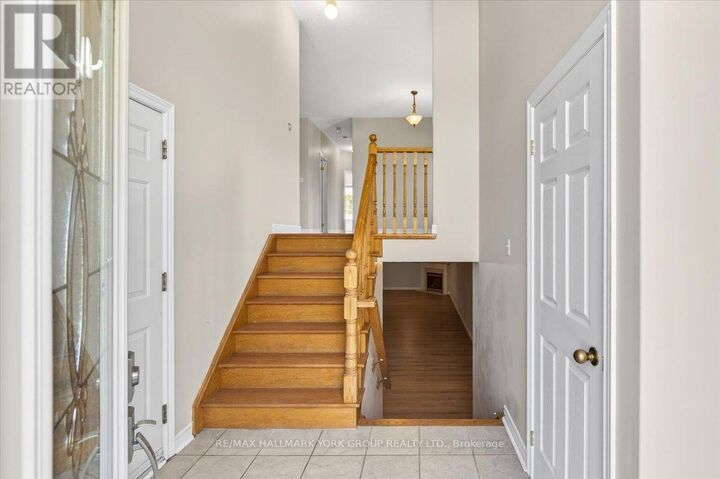 Photo de la propriété:  1284 Gina Street  ON L9S 1T1 