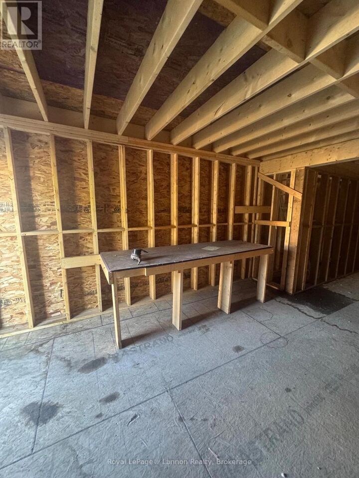 Property Photo:  525 McIntosh Street  ON P7C 3A1 