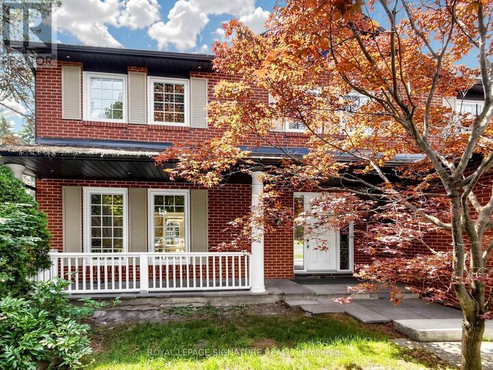 Property Photo:  164 Banbury Road  ON M3B 2L8 