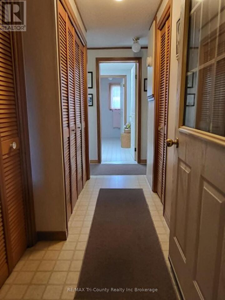Property Photo: 21 5th Street ON N4B 2W6