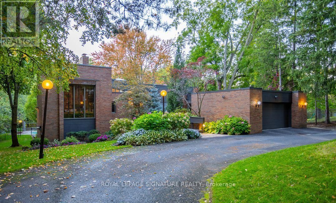 Property Photo:  18 Old English Lane  ON L3T 2T9 