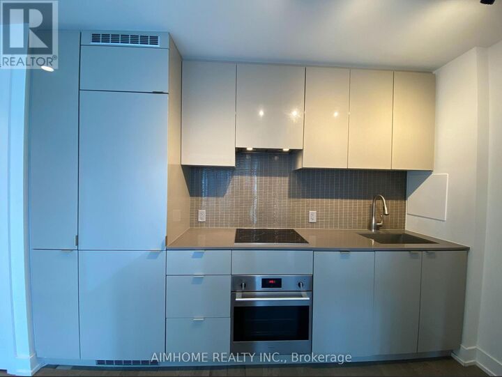 Property Photo: 7 Grenville Street 3503 ON M4Y 1A1