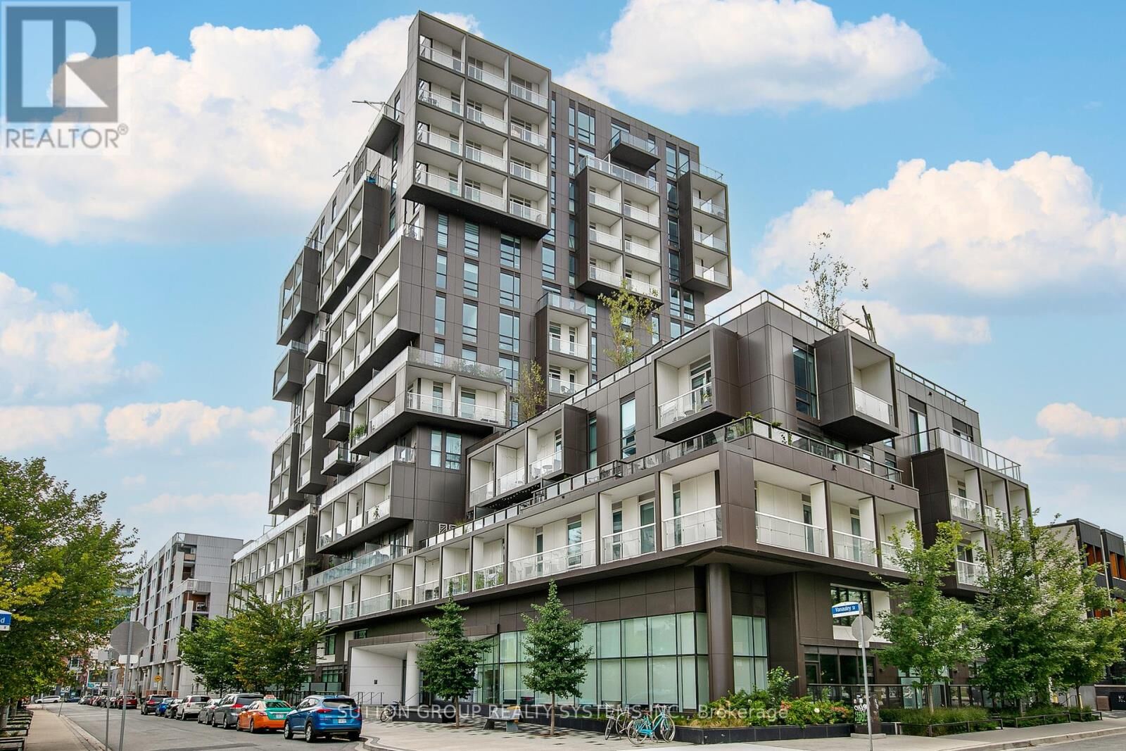 Property Photo:  80 Vanauley Street 910  ON M5T 0C9 