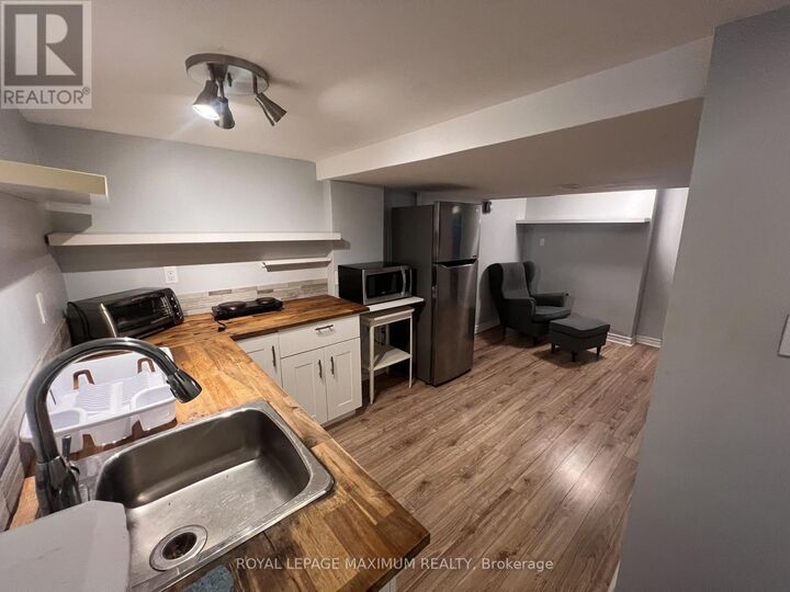 Property Photo:  16 Langholm Drive Bsmt #1  ON M3M 2R6 