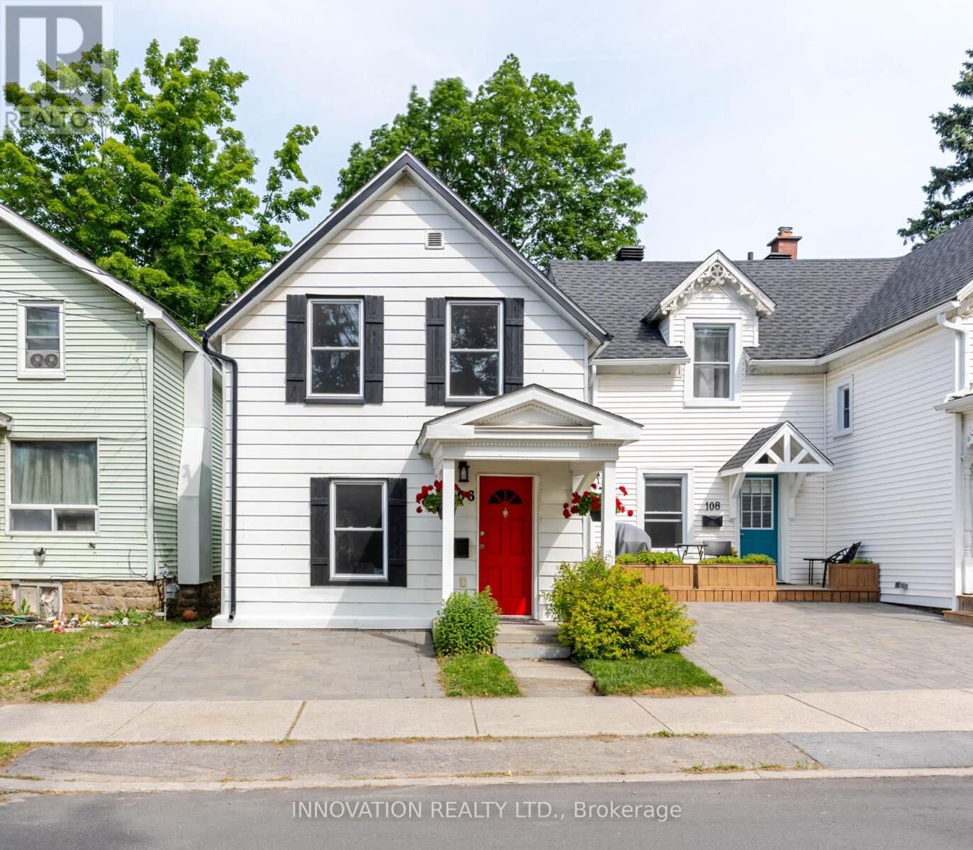 Property Photo:  106 James Street East  ON K6V 1K8 