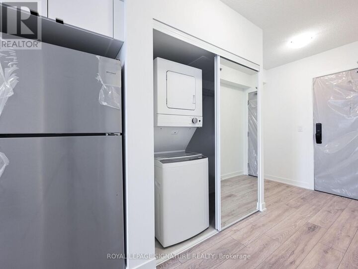 Photo de la propriété:  3200 Dakota Common Street B801  ON L7M 2A7 