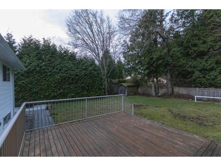 Photo de la propriété: 13811 27 Avenue BC V4A 7C2