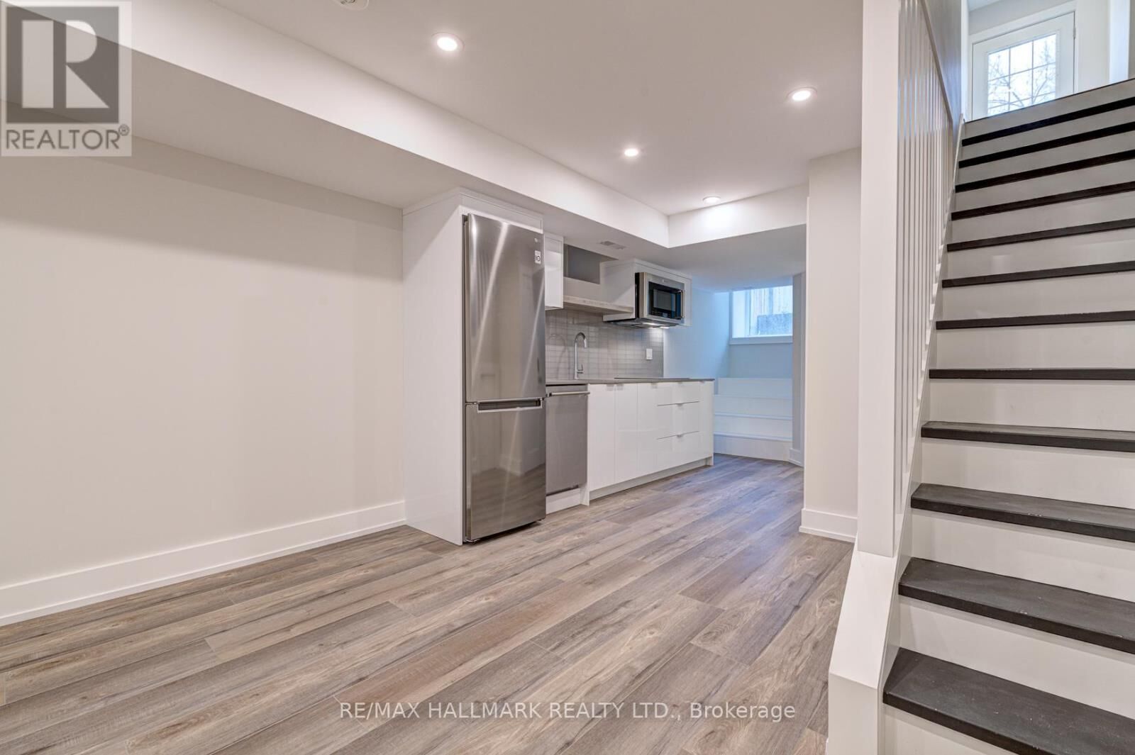 Property Photo:  924 Broadview Avenue B  ON M4K 2R1 