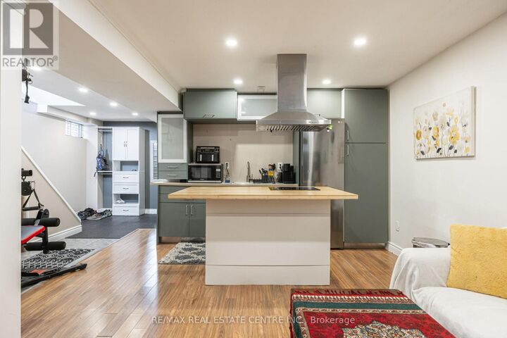 Property Photo:  54 Gray Crescent Bsmt  ON L4C 5V5 
