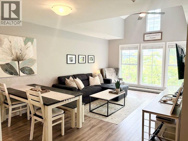 Property Photo: 888 Gauthier Avenue 402 BC V3K 6Y1