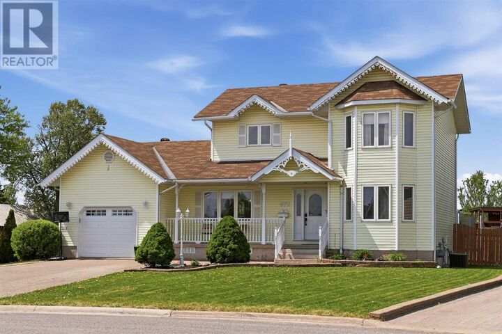 Property Photo:  472 Doncaster Rd  ON P6C 6G2 