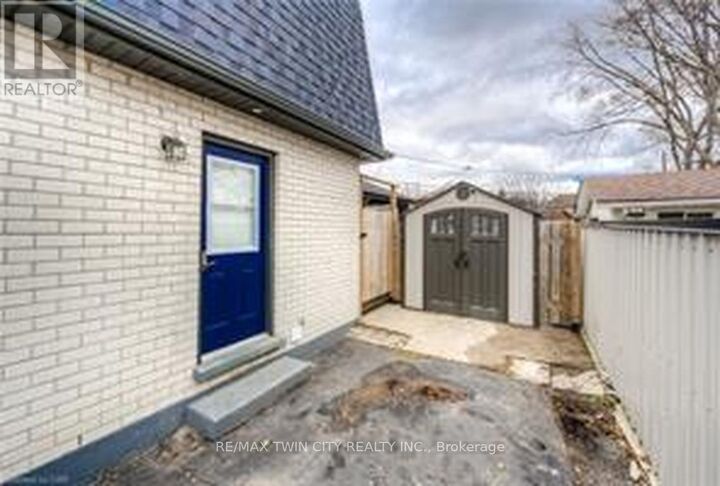 Property Photo: 382 Cyrus Street ON N3H 1H3