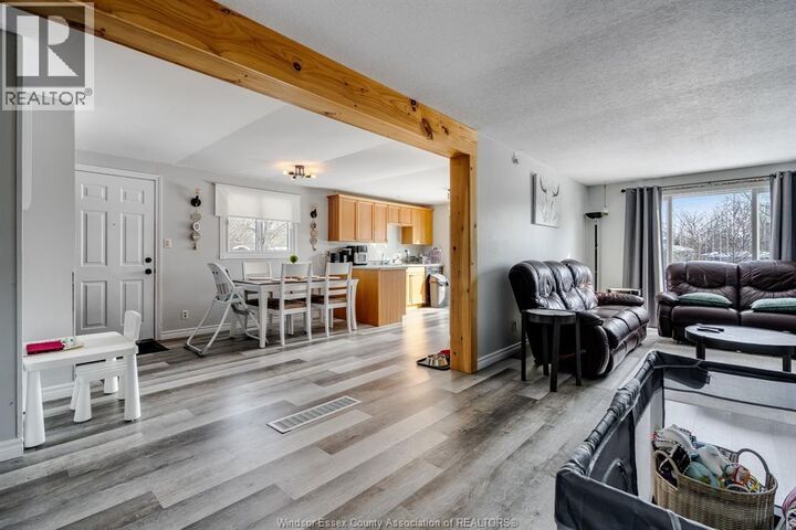 Photo de la propriété: 302 Summerset Avenue ON N9Y 2B9
