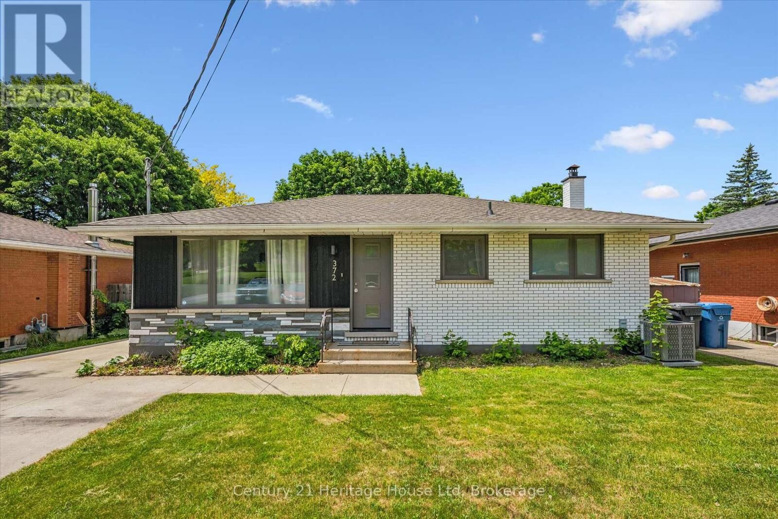 Property Photo: 372 Victoria Road North ON N1E 5J7