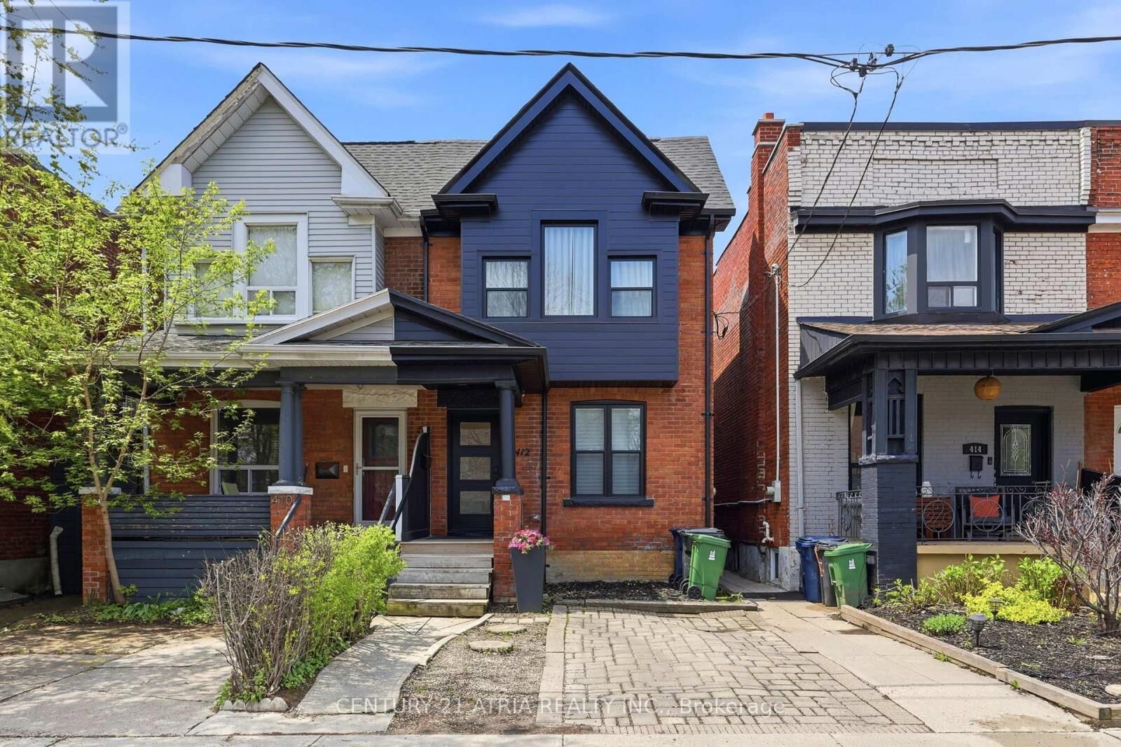Property Photo:  412 Delaware Avenue 2nd Flr  ON M6H 2T9 
