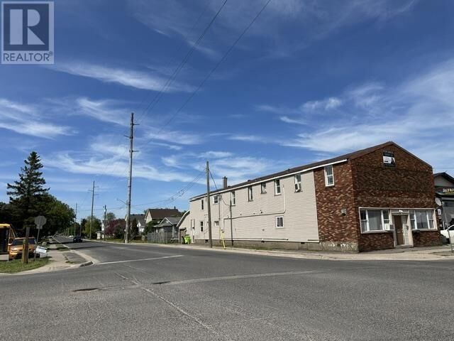 254 Wallace Ter — photo 1