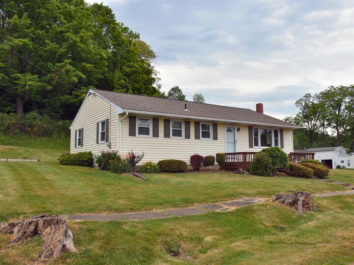 Property Photo:  1013 Washington Street  PA 16406 