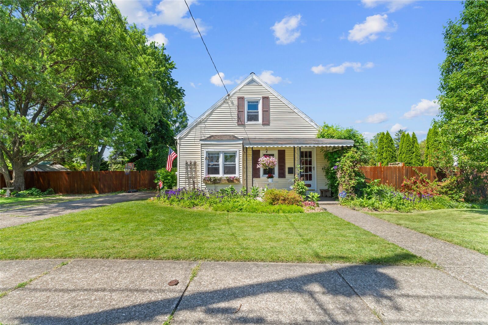 Property Photo: 2922 Florence Avenue PA 16504