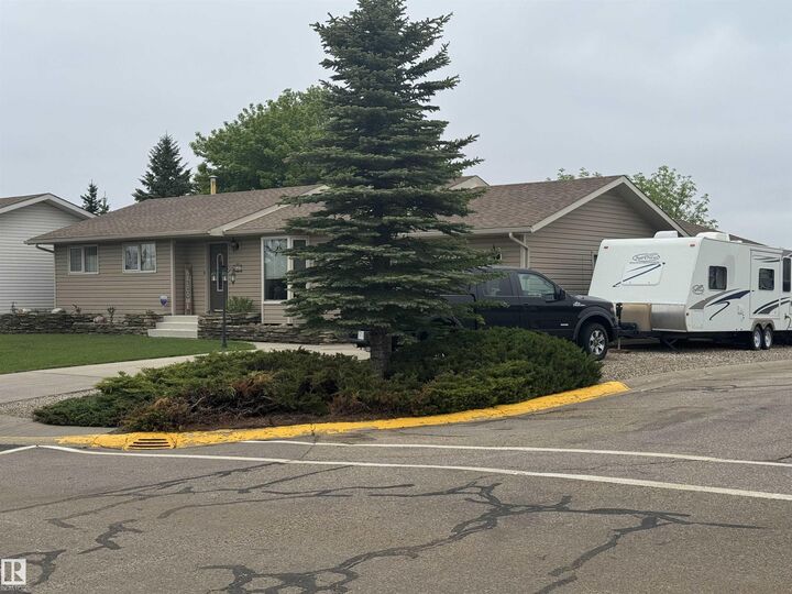 Property Photo:  4502 55 Avenue  AB T9C 1E1 