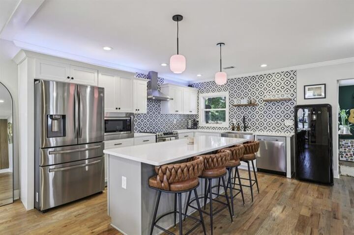 Property Photo: 1702 Valencia Road GA 30032