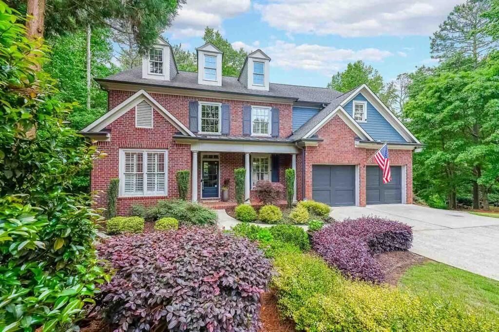 Property Photo: 120 Heritage Court GA 30075