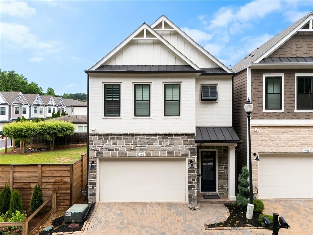 Property Photo: 762 Stickley Oak Way GA 30189
