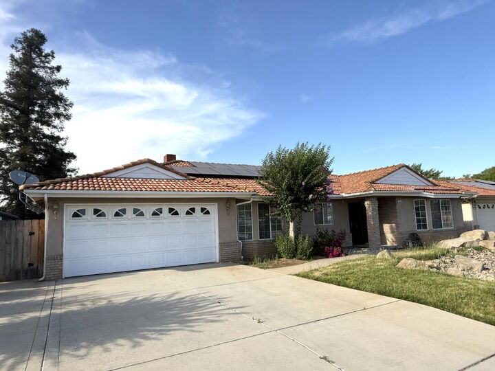 Property Photo:  2431 Judith Court  CA 93637 