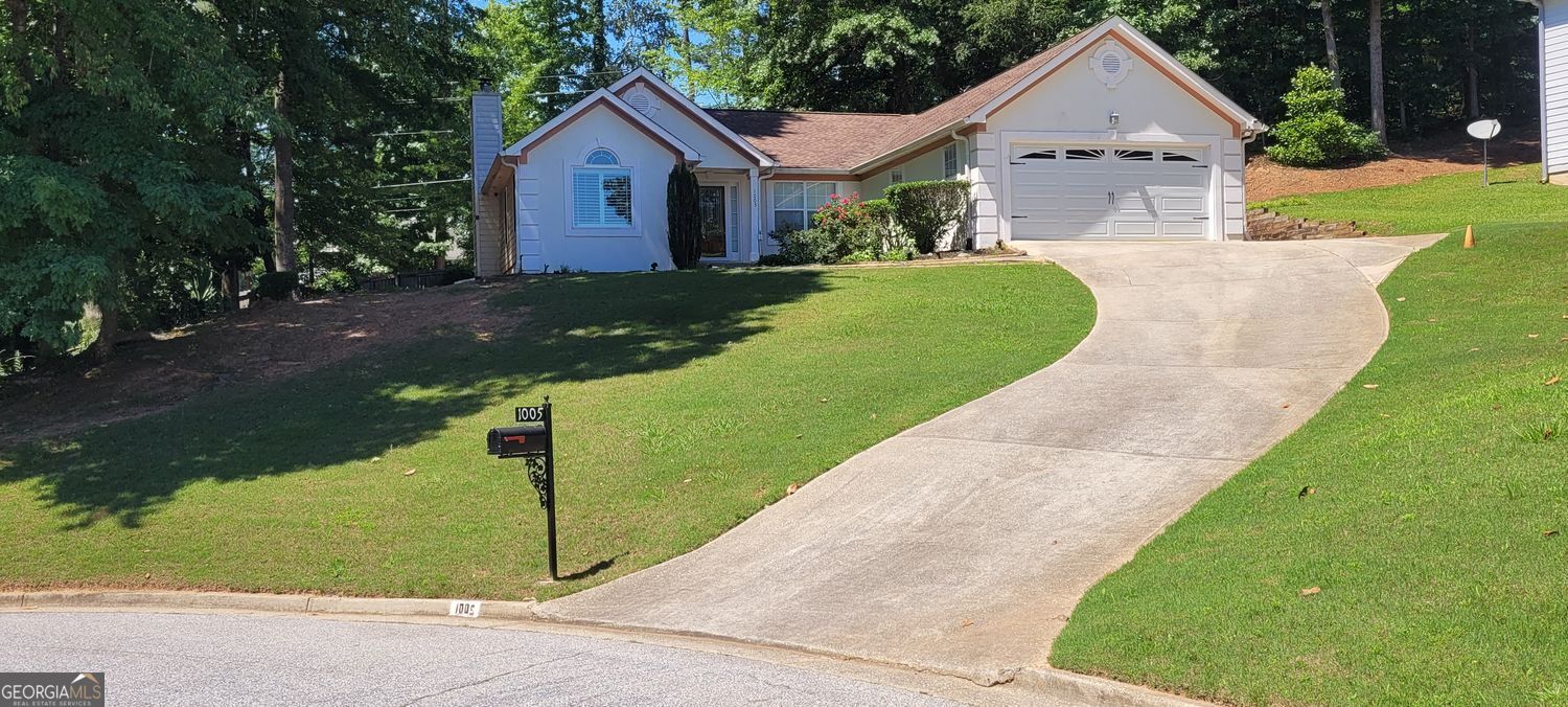 Property Photo:  1005 Reunion Place SW  GA 30331 