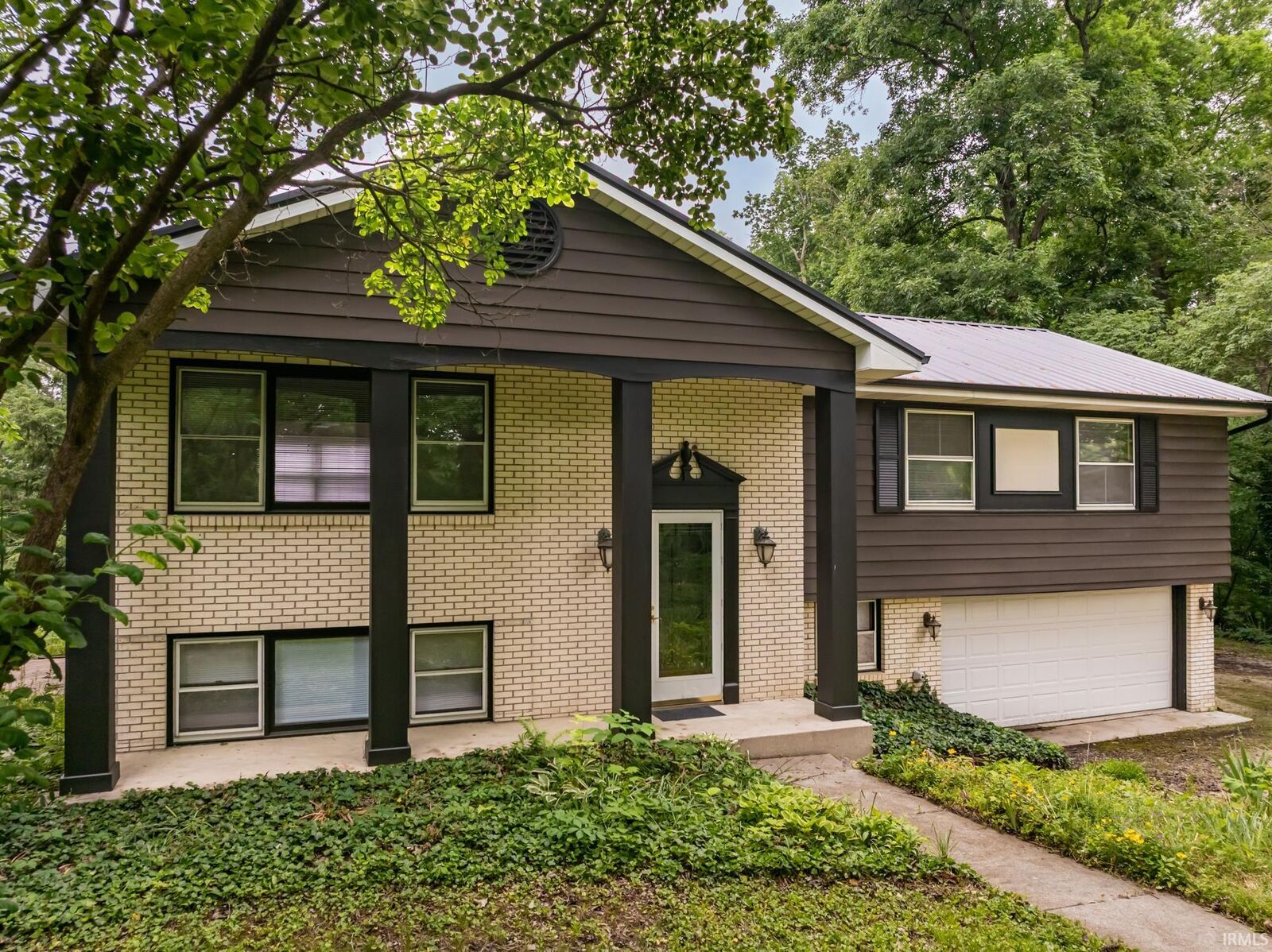 Property Photo: 11911 W US 24 Highway IN 46814