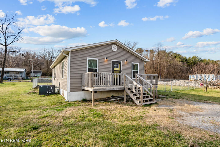 Property Photo:  233 Hebbertsburg Rd  TN 37723 