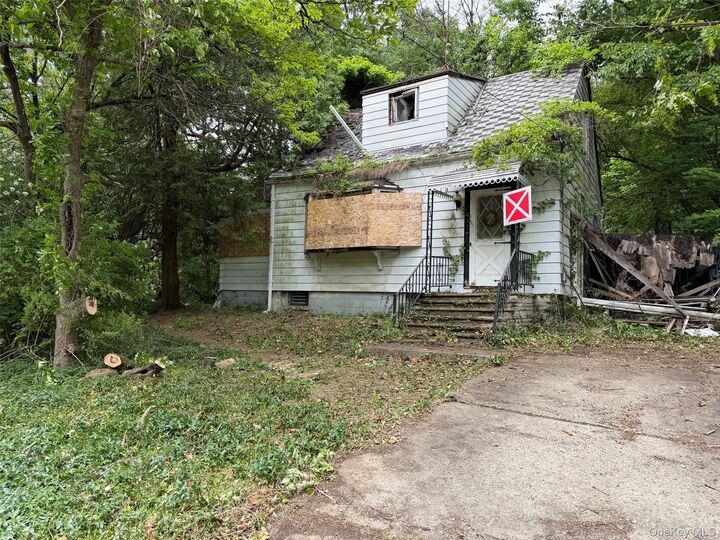Property Photo:  11 Knolls Road  NY 12601 