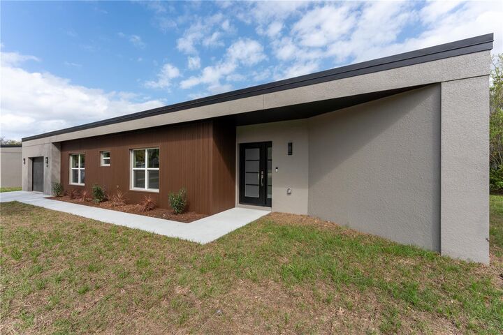 Property Photo: 457 Riverview Avenue FL 32771