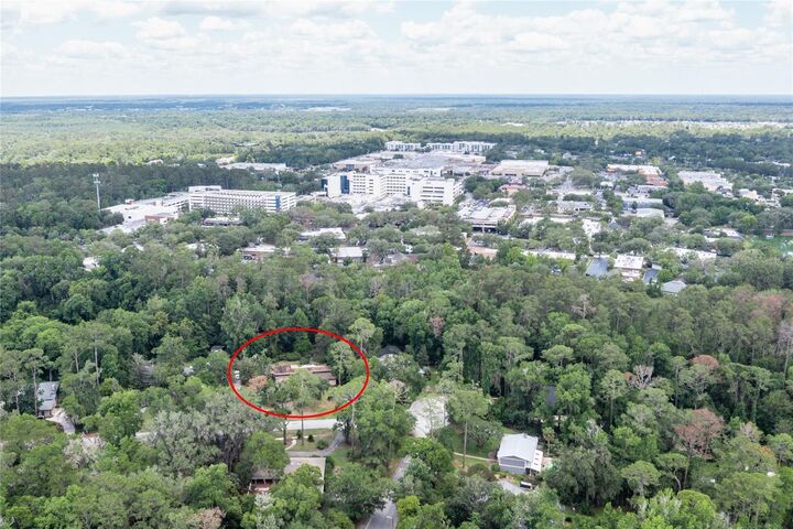 Property Photo: 6605 NW 16th Place FL 32605