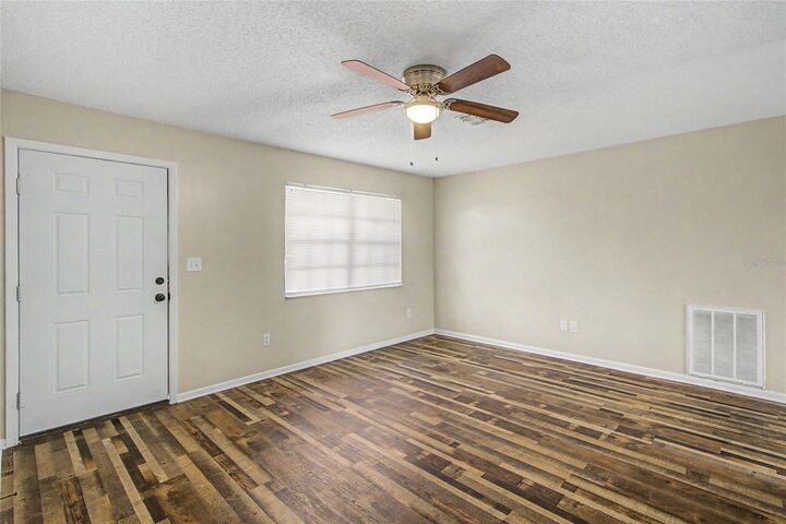 Property Photo:  1733 Larkin Road  FL 34608 