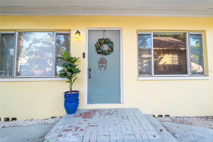 Property Photo:  720 - 724 7th Street N  FL 33701 