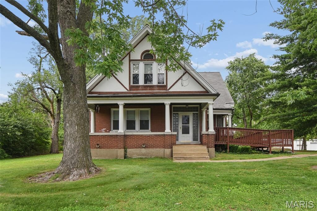 Property Photo:  2655 Parker Road  MO 63033 