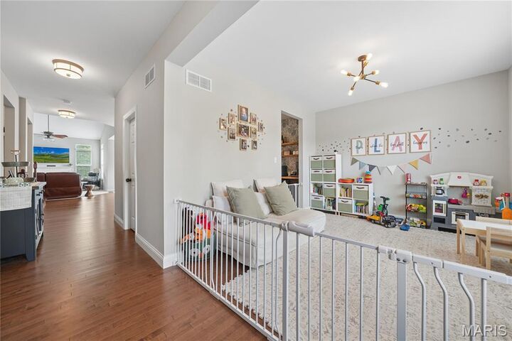 Property Photo:  204 Grayleaf Court  MO 63385 