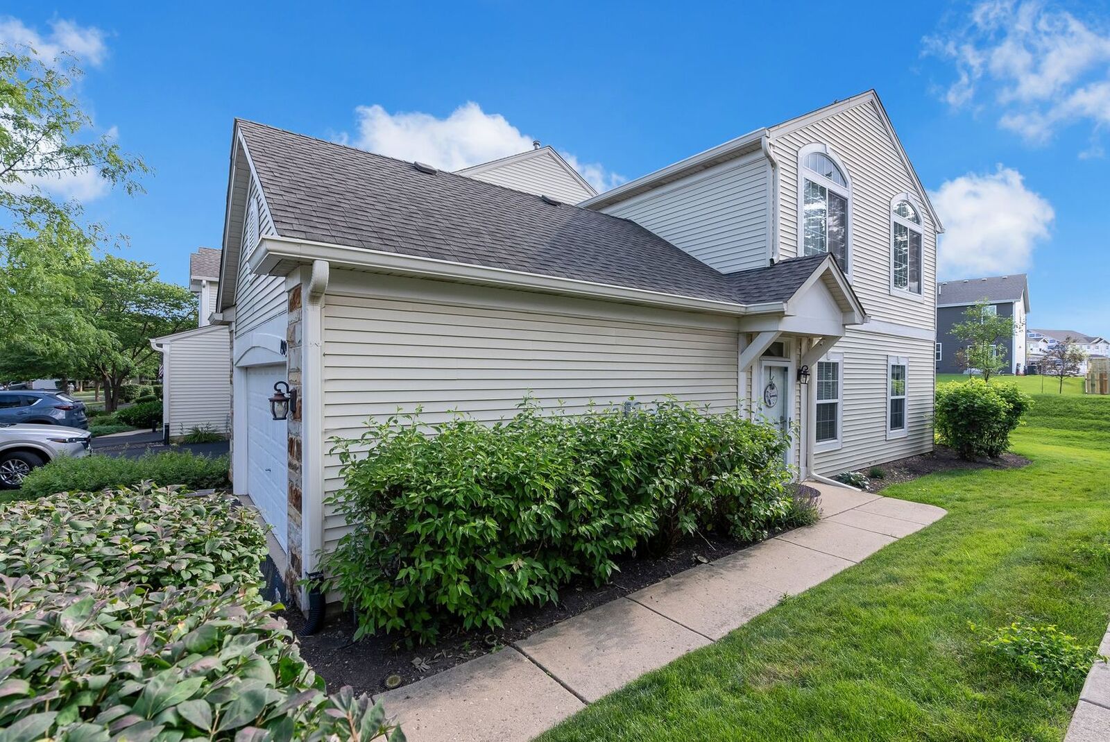 Property Photo: 1909 Misty Ridge Lane 1909 IL 60503
