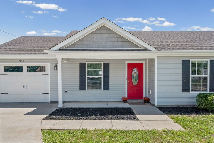 Property Photo: 949 Hugh Hunter Rd KY 42262