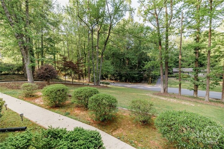 Property Photo: 140 Rollingwood Drive GA 30605