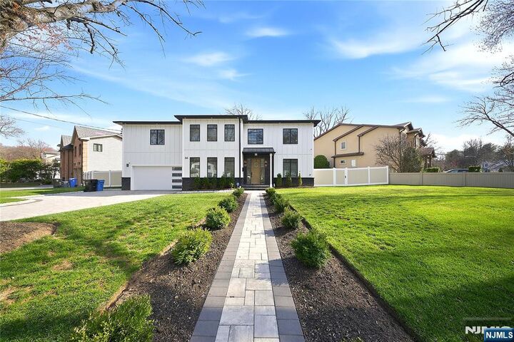 Property Photo:  66 Knollwood Drive  NJ 07652 