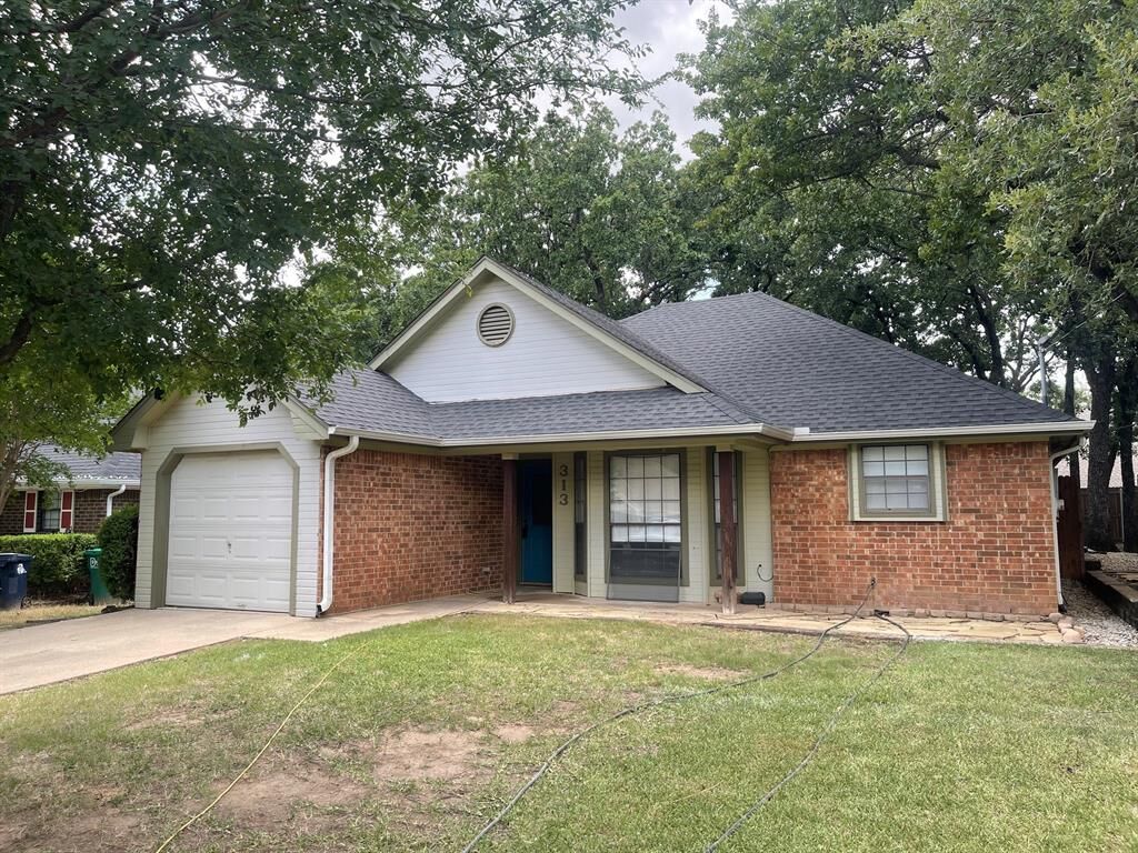 Property Photo: 313 Joshua Street TX 76209